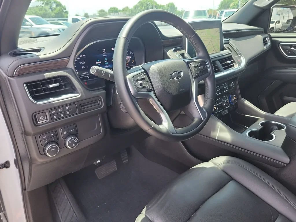 Certified Used 2023 Summit White Chevrolet Z71 image 10