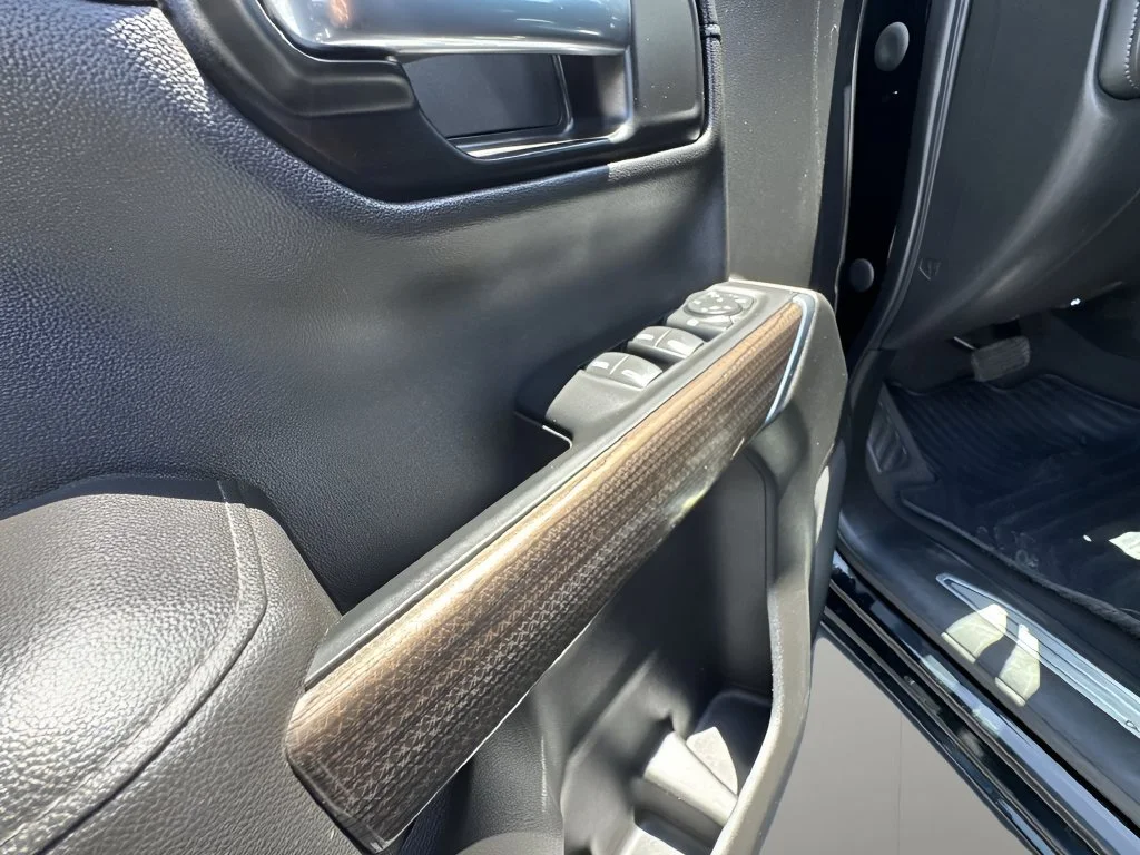 Used 2021 BLACK Chevrolet LT Trail Boss image 24