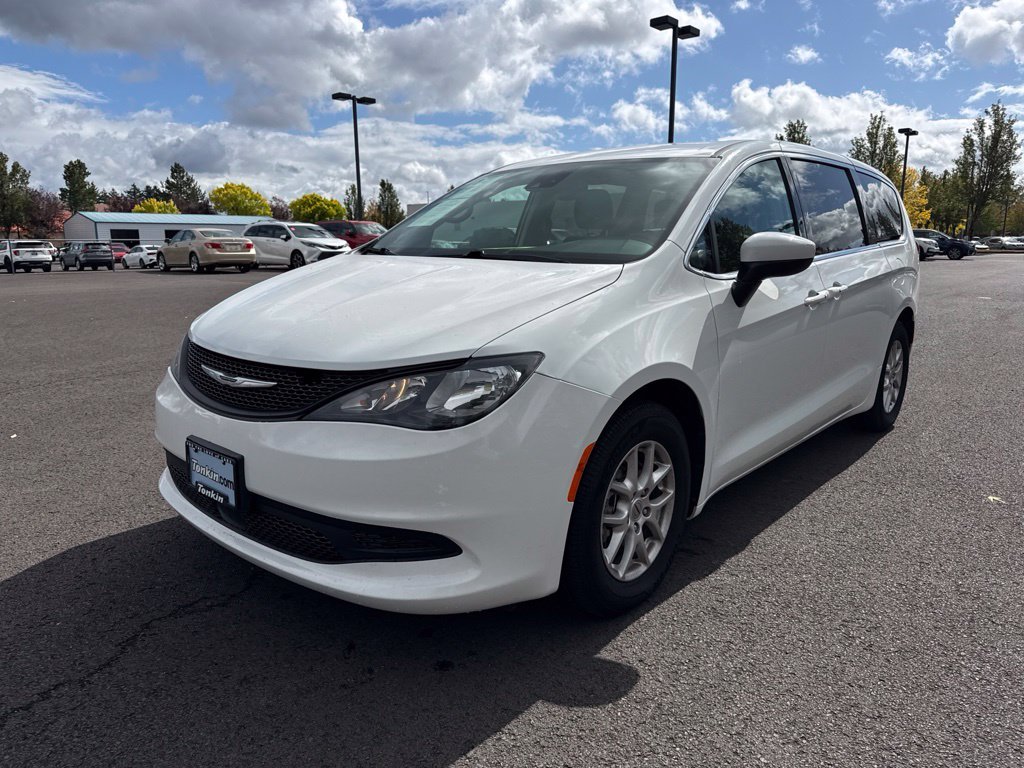 Used 2023 Bright White Clearcoat Chrysler LX image 3