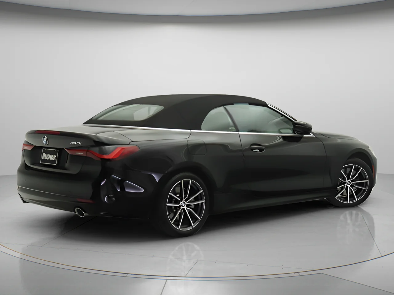 Used 2026 Black BMW 430i 2D Convertible image 4
