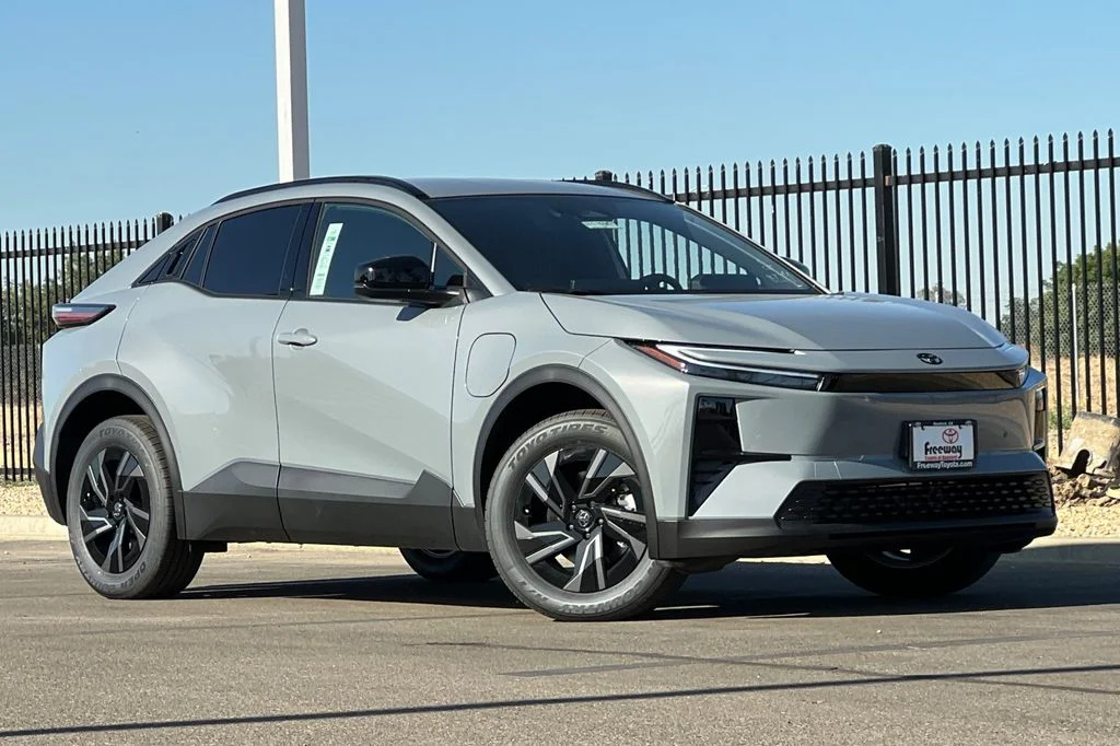 New 2026  Toyota SE image 2