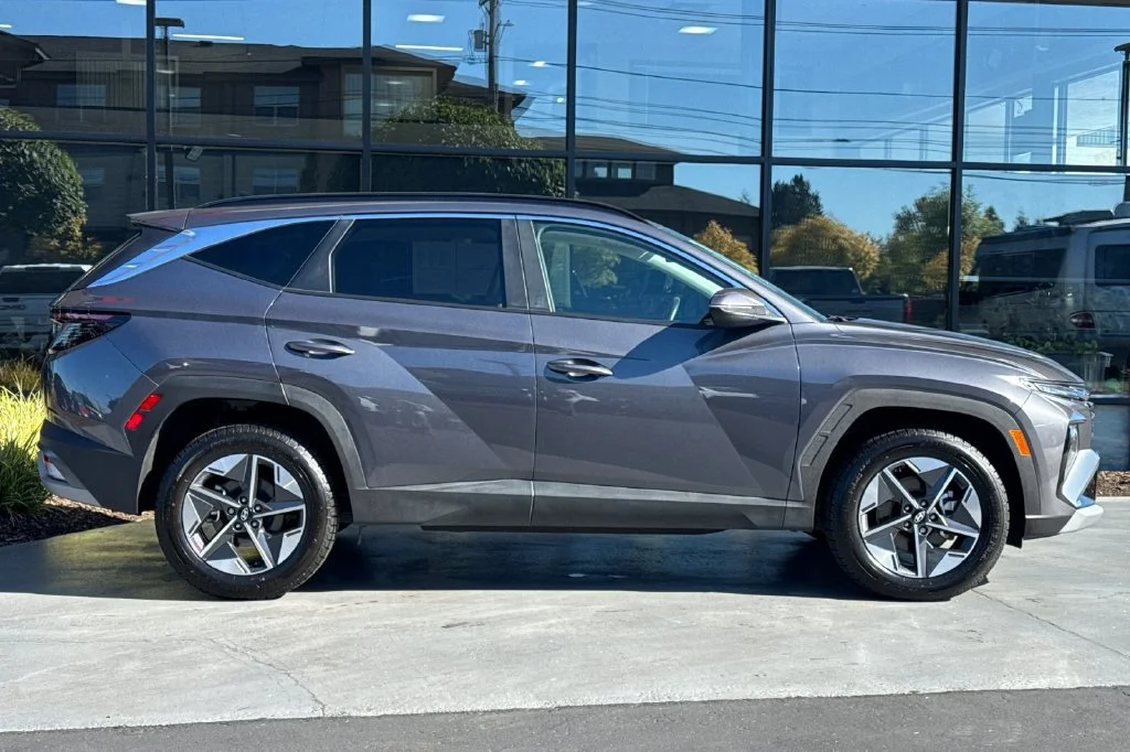 2025 Hyundai Tucson SEL Convenience - Photo 3