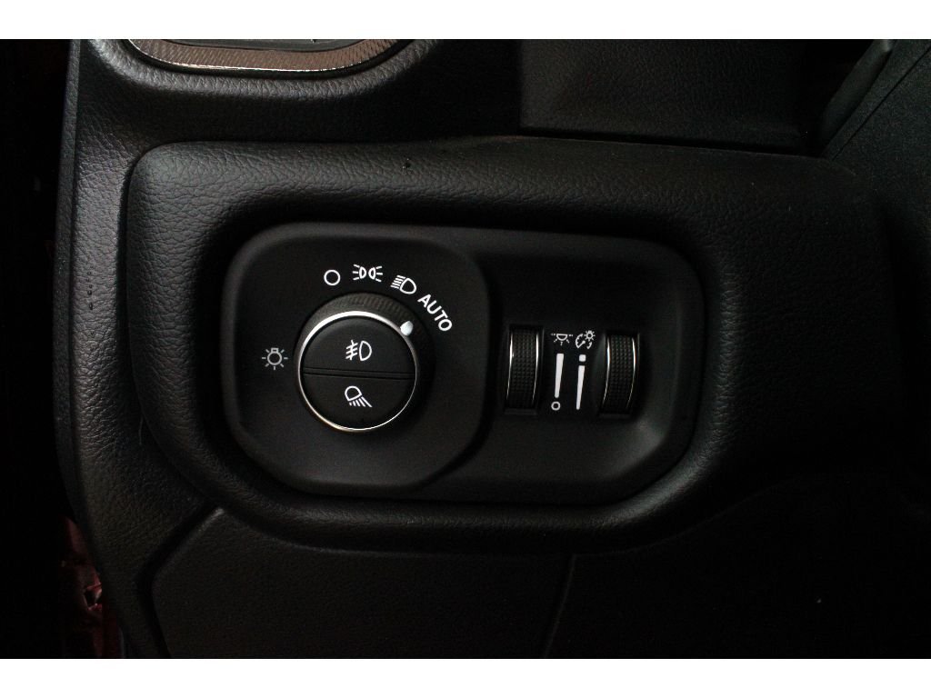 Used 2026 Diamond Black Crystal Pearlcoat Ram Power Wagon image 4