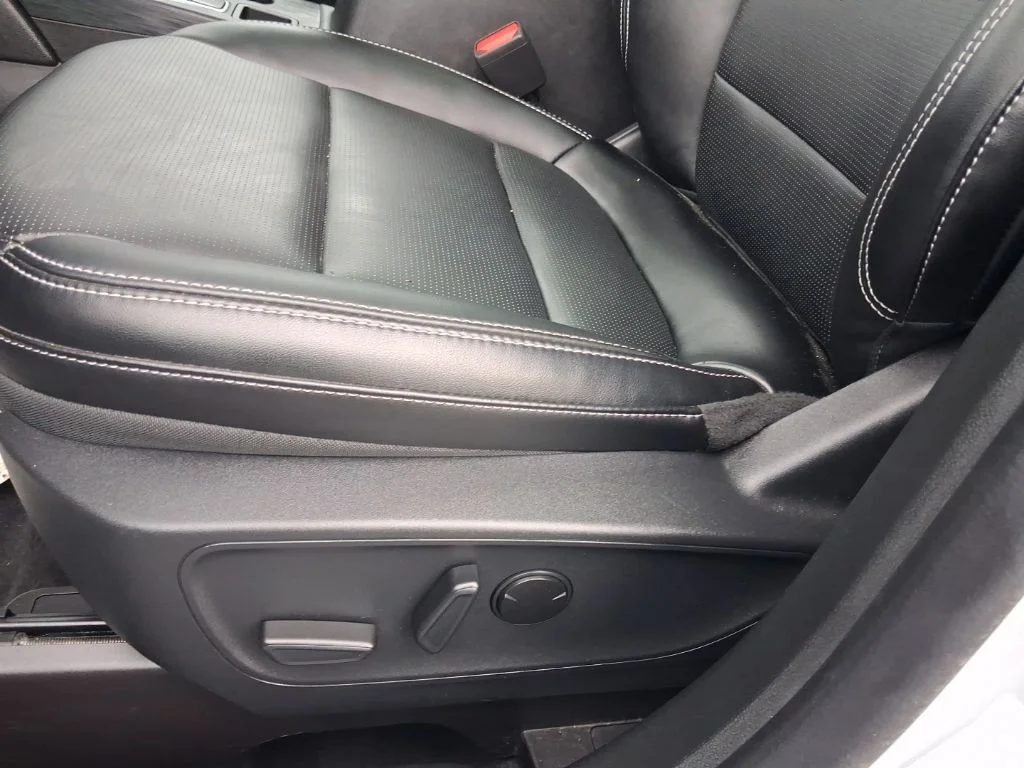 Used 2025 White Ford Platinum image 9
