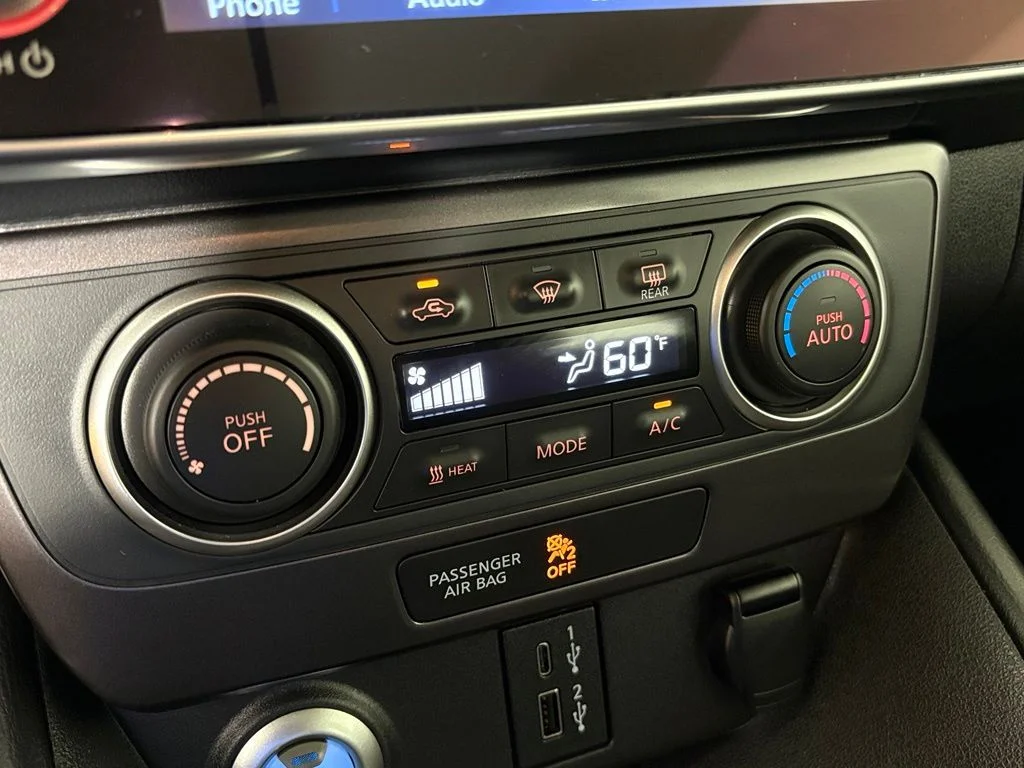 Used 2025 Gray Nissan S image 29