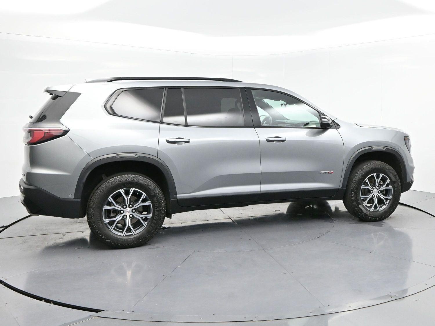 Used 2025 Sterling Metallic GMC AT4 image 8