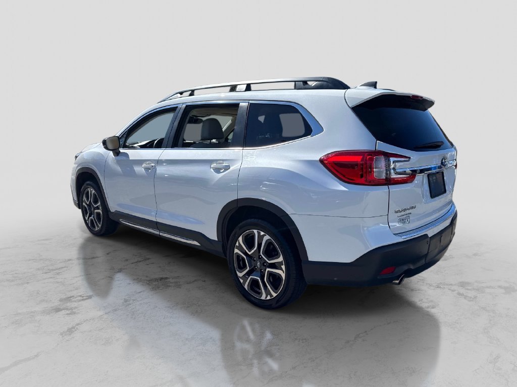 Used 2025 White Subaru Limited image 3