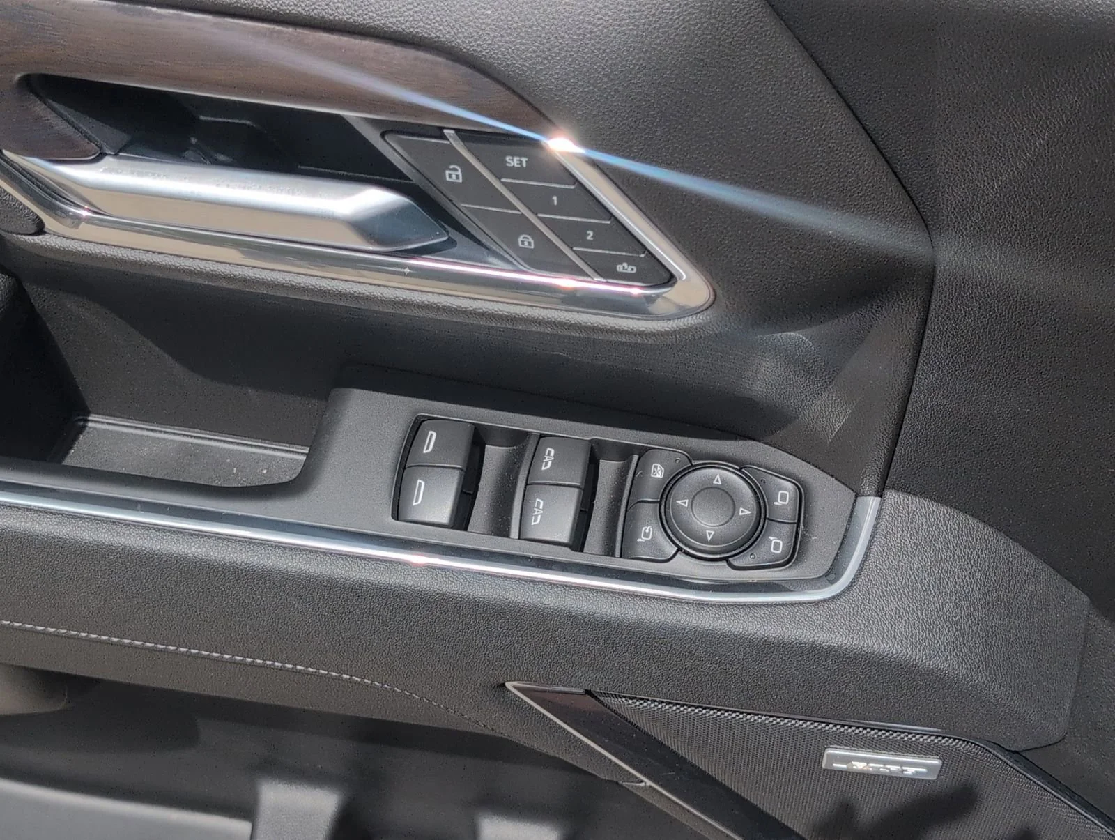 New 2026 Onyx Black GMC SLT image 16