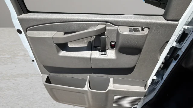 Used 2025 White GMC Work Van image 21