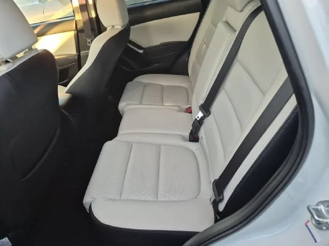 Used 2016 White Mazda Grand Touring image 30