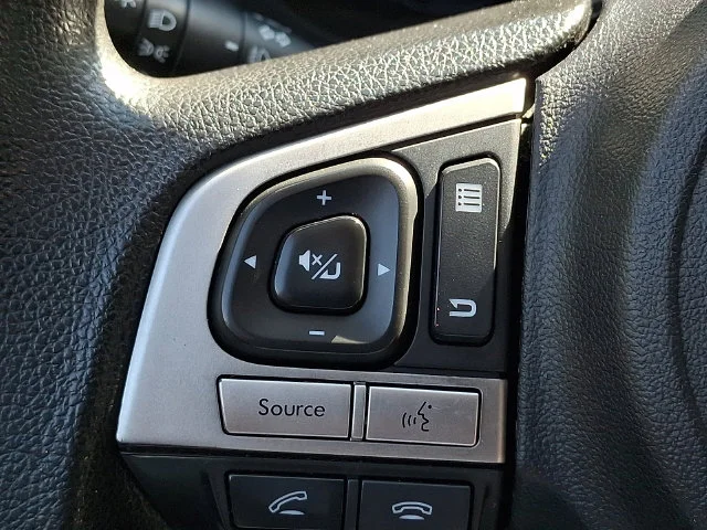 Used 2018 Black Subaru 2.5i Premium image 23