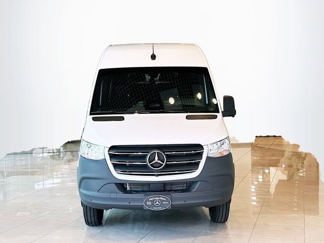 New 2026 Arctic White Mercedes-Benz Cargo 170 WB image 30