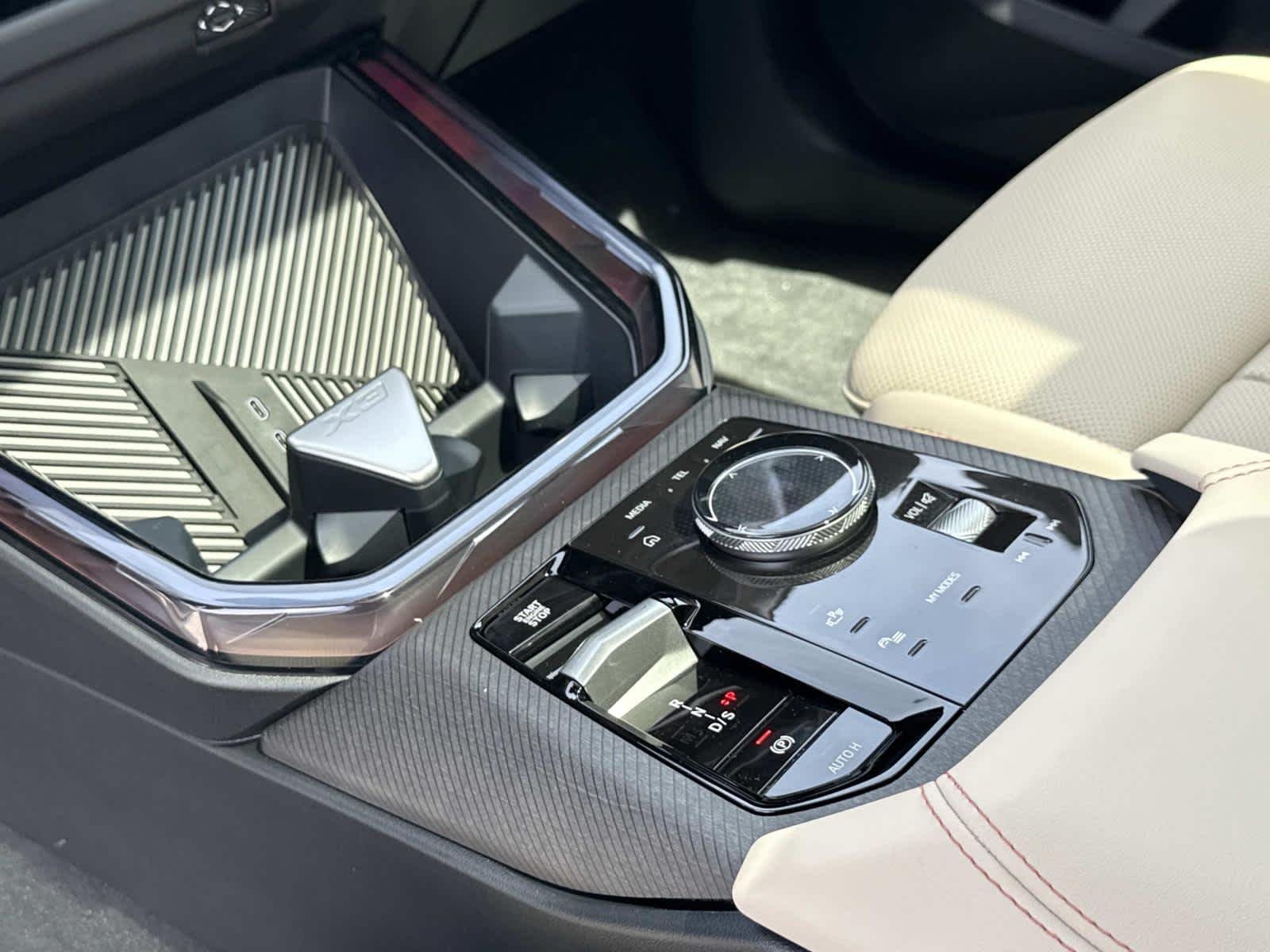 New 2026 Mineral White Metallic BMW 30 xDrive image 21