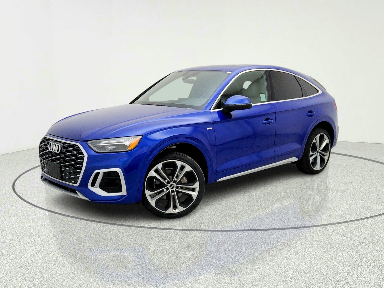 2021 Audi Q5 Sportback 45 Premium Plus's photo