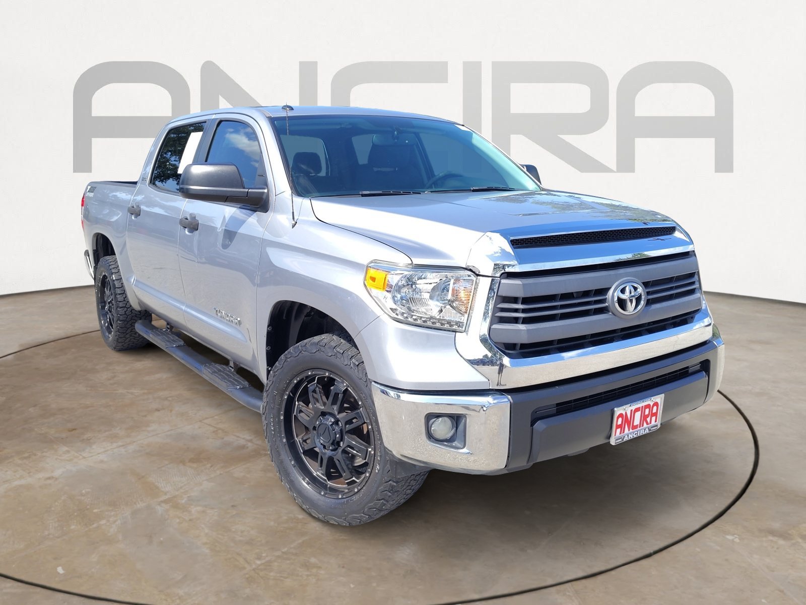 Used 2014 Silver Sky Metallic Toyota SR5 image 4