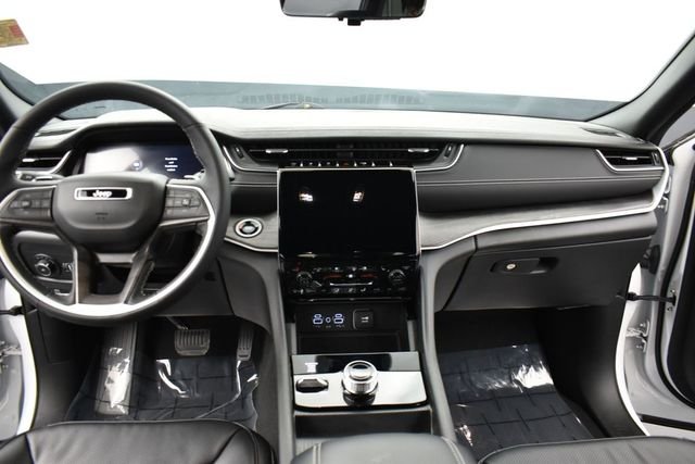 Used 2024 White Jeep Limited image 10