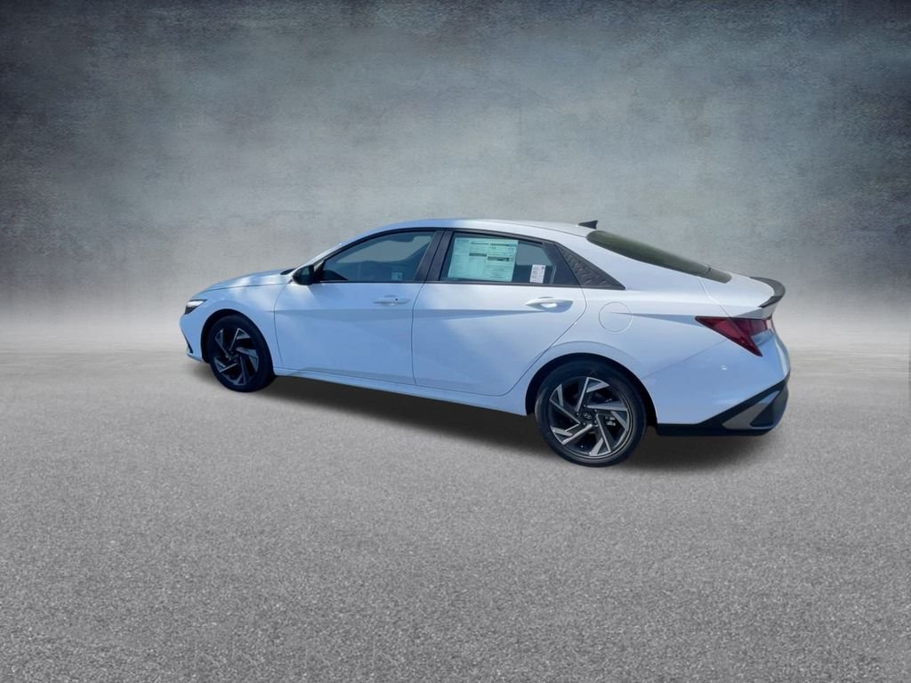 2025 Hyundai Elantra Blue - Photo 16