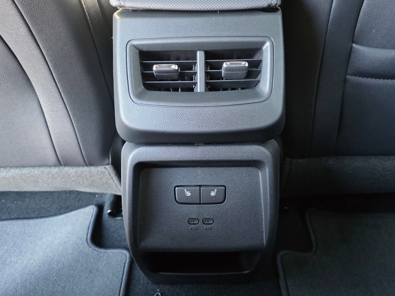 2026 Chevrolet Equinox EV 2LT - Photo 16