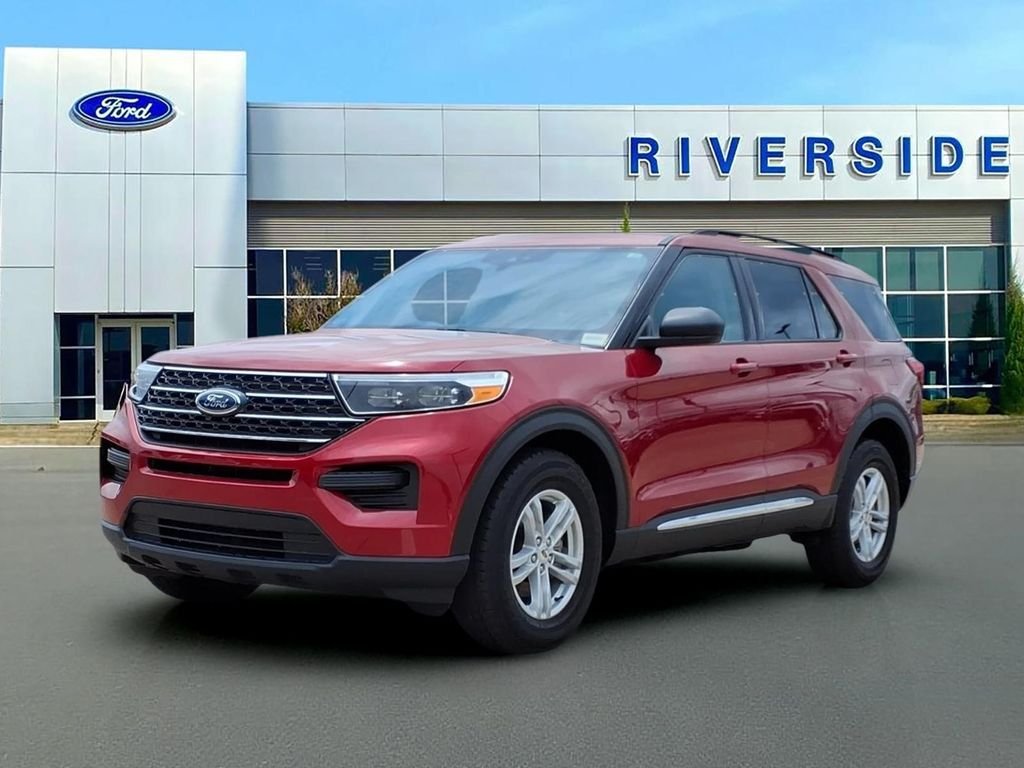 Used 2023 Red Metallic Ford XLT image 3