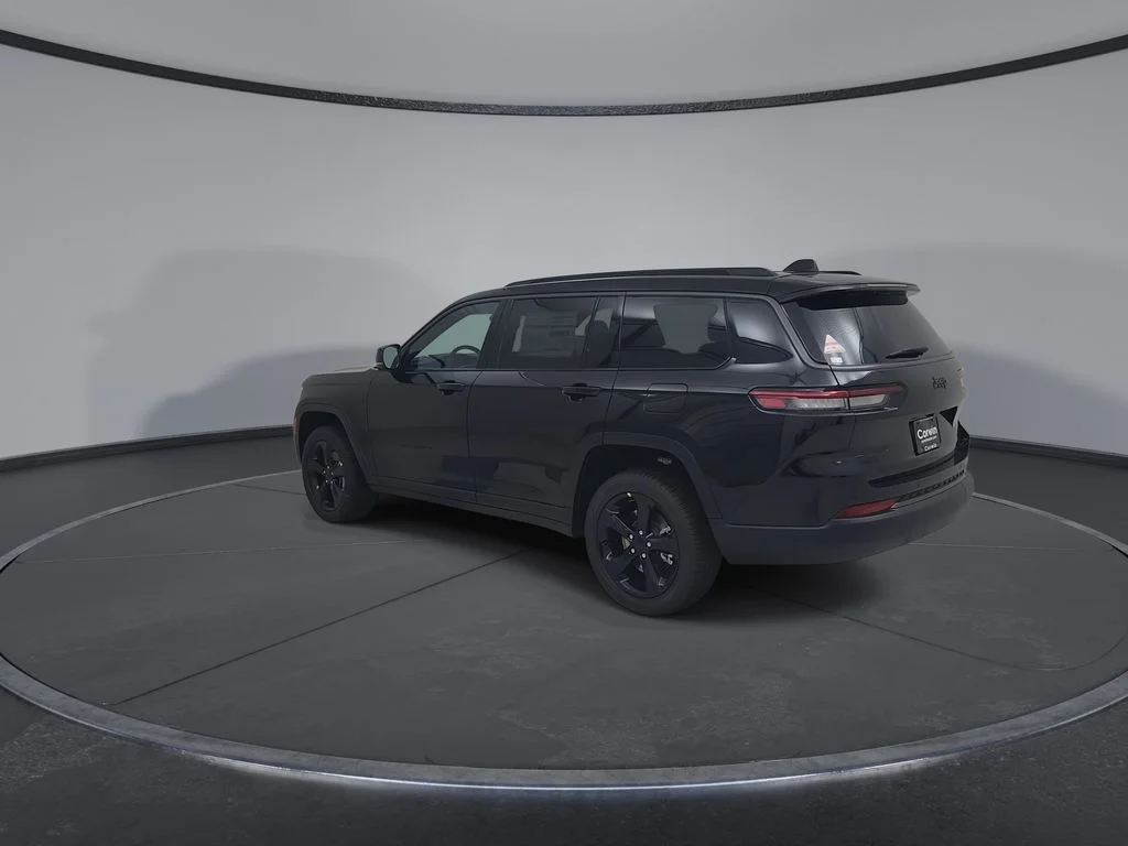 New 2026 Diamond Black Crystal Pearl-Coat Exterior Paint Jeep Limited image 11