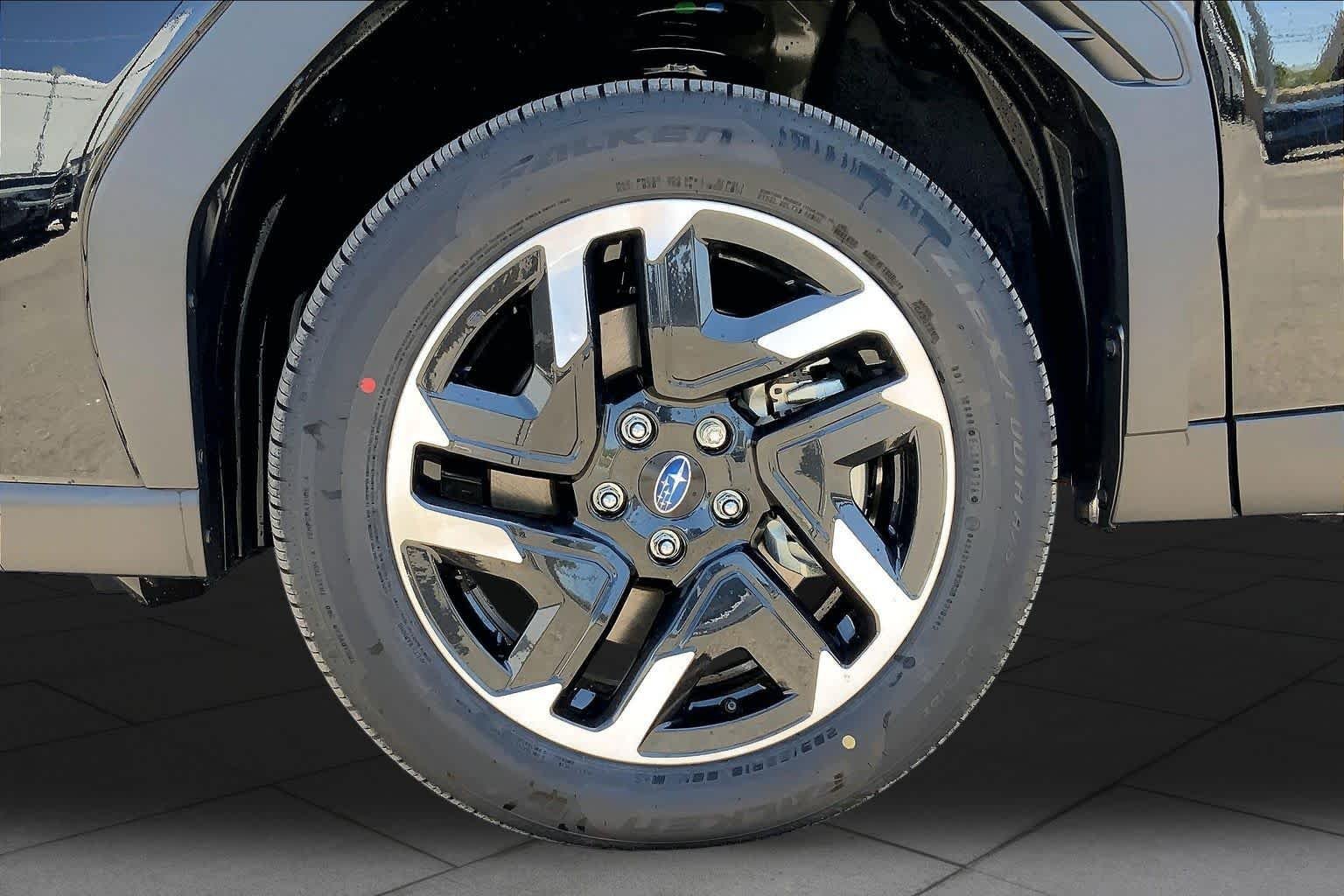 New 2026 CRYSTAL BLACK SILICA Subaru Limited Hybrid image 11