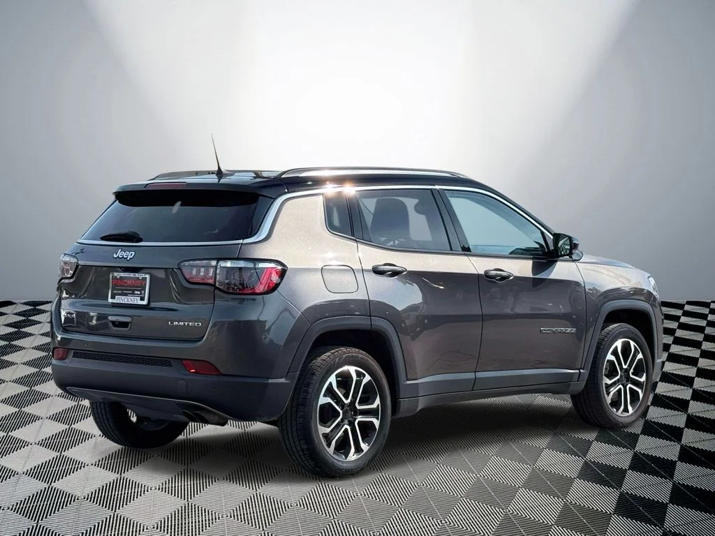 Used 2022 Gray Jeep Limited image 5