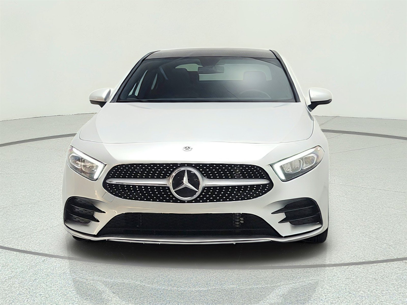 Used 2022 Iridium Silver Metallic Mercedes-Benz A 220 Sedan image 2