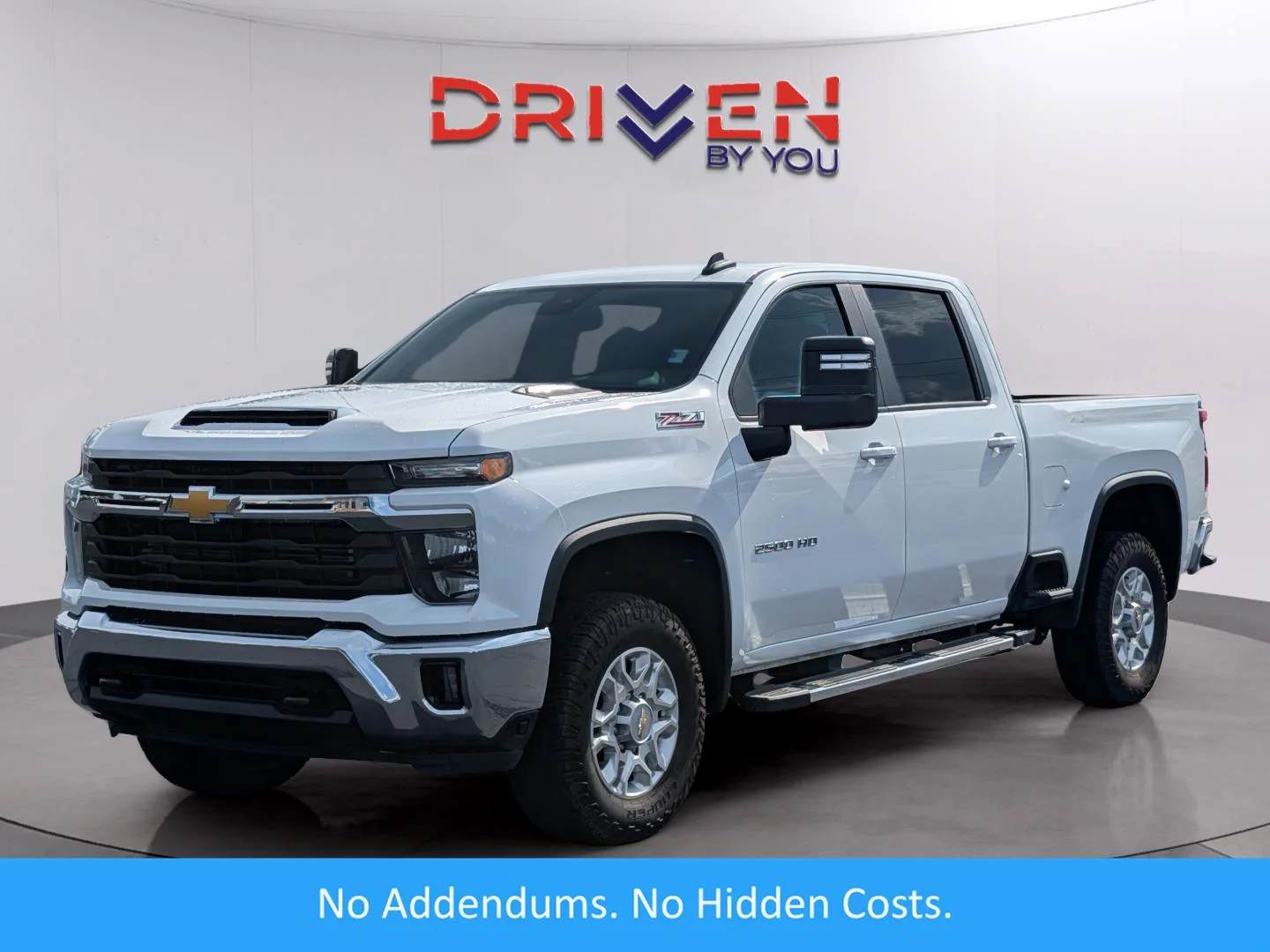 Used 2024 Summit White Chevrolet LT image 1