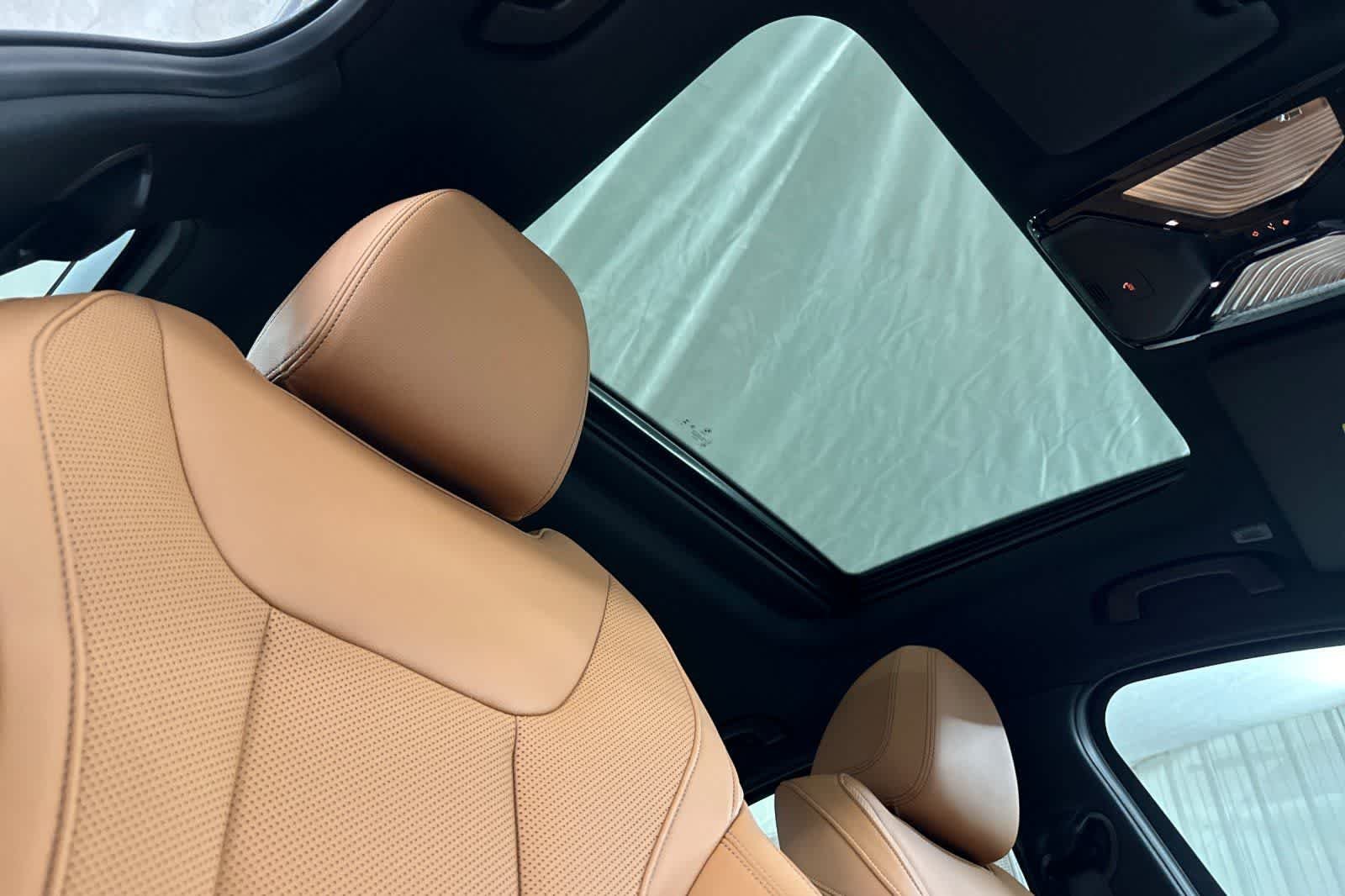 Used 2026 Skyscraper Grey Metallic BMW 330i xDrive image 16