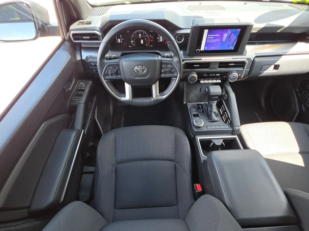 Used 2025  Toyota SR5 image 6