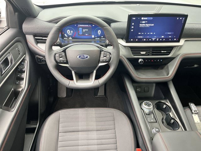 Used 2026 Space White Metallic Ford ST-Line image 15