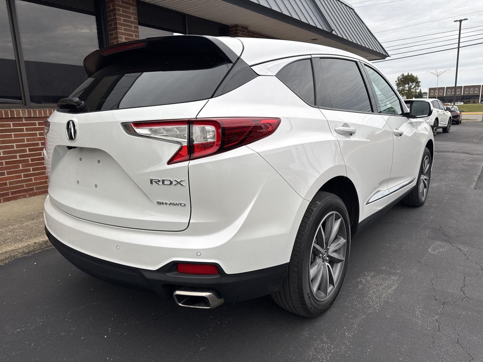 Used 2023 Platinum White Pearl Acura SH-AWD w/Tech image 6
