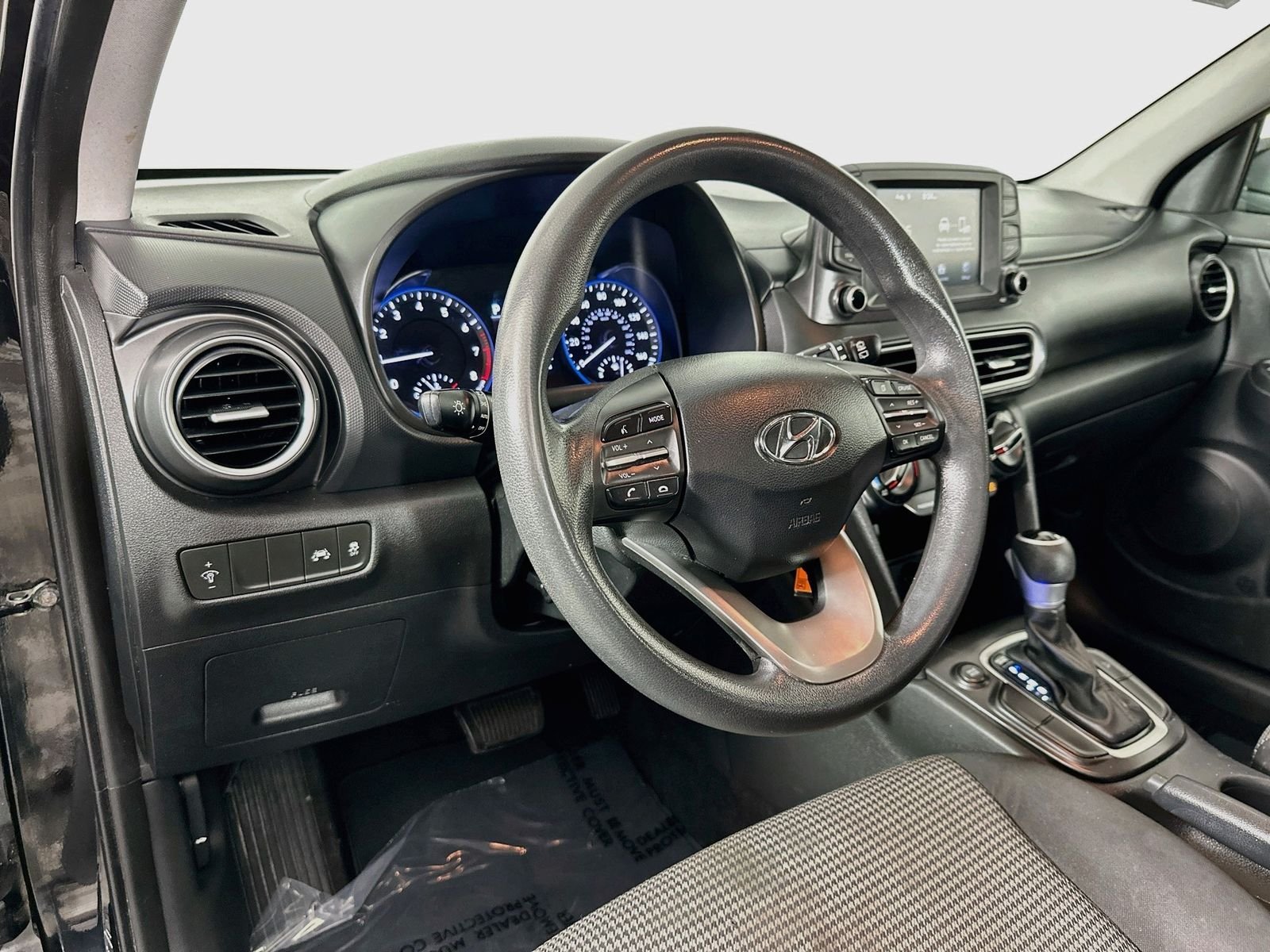 Used 2019 Ultra Black Pearl Hyundai SE image 10