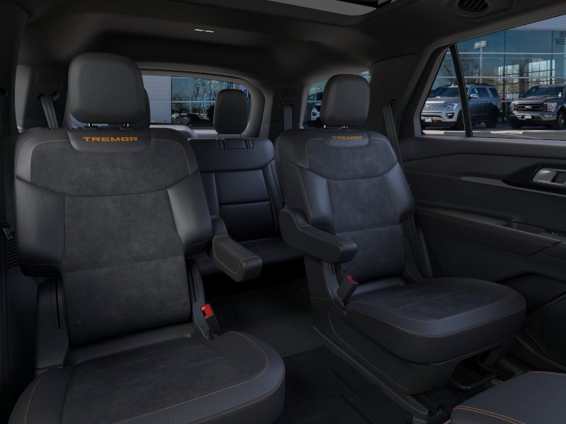 New 2026 Star White Metallic Tri-Coat Ford Tremor image 12