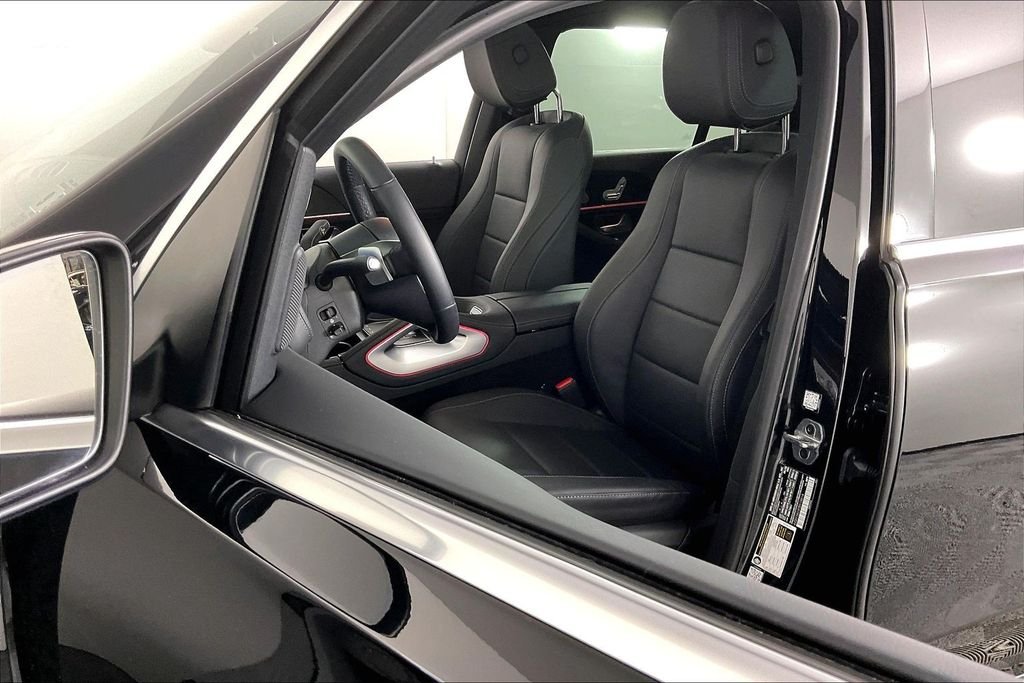 Used 2026 Black Mercedes-Benz GLS 450 image 17