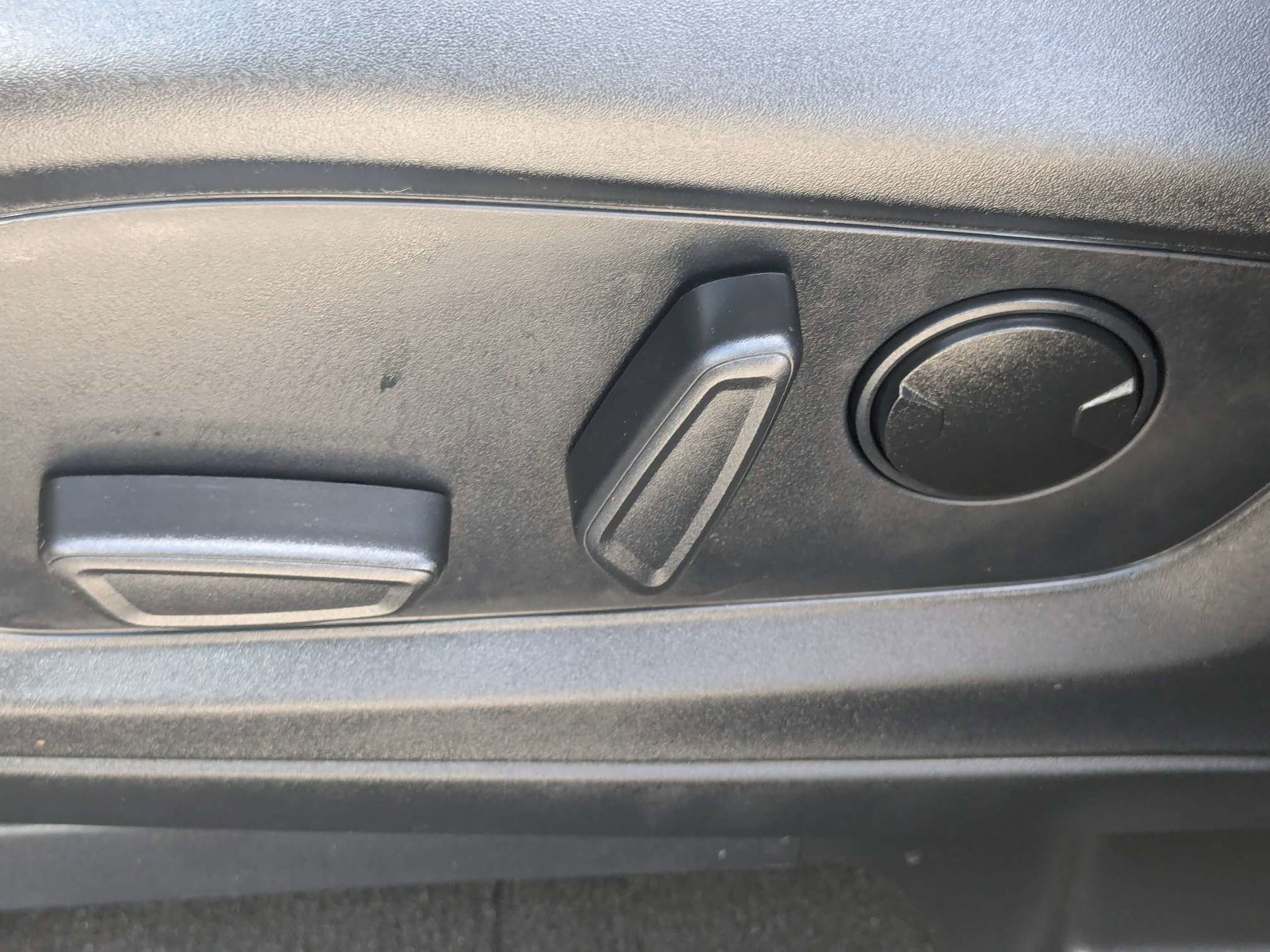 Used 2025 Agate Black Metallic Ford Active image 23