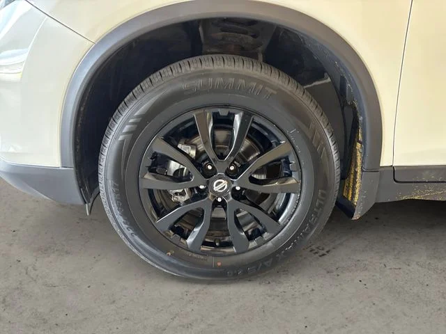 Used 2018 White Nissan SV image 15
