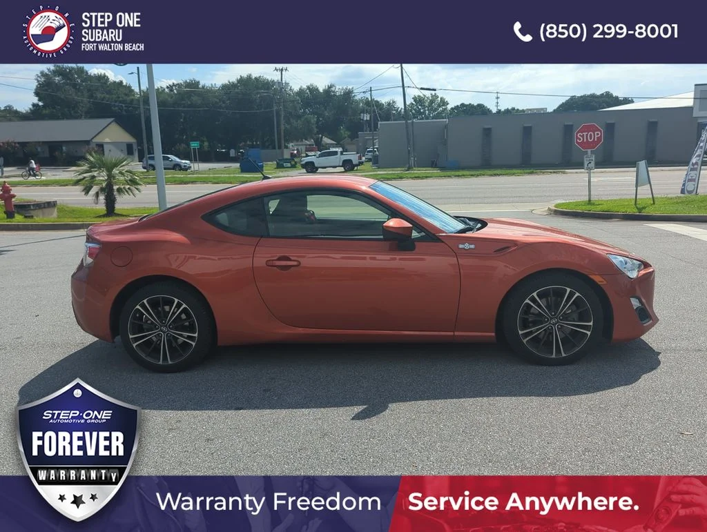 Used 2013 Red Scion Base image 8