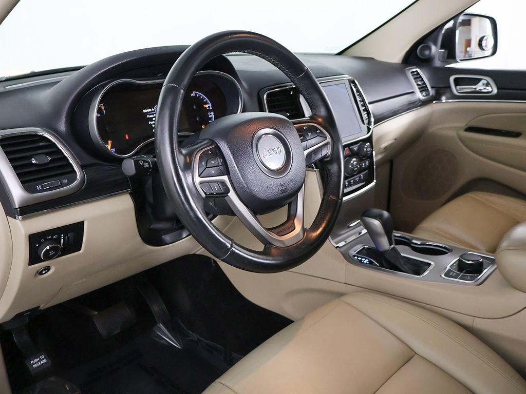 Used 2019 White Jeep Limited image 28