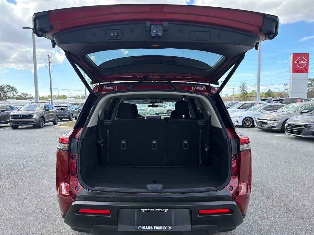 New 2026 Nissan Pathfinder SV 4D Sport Utility