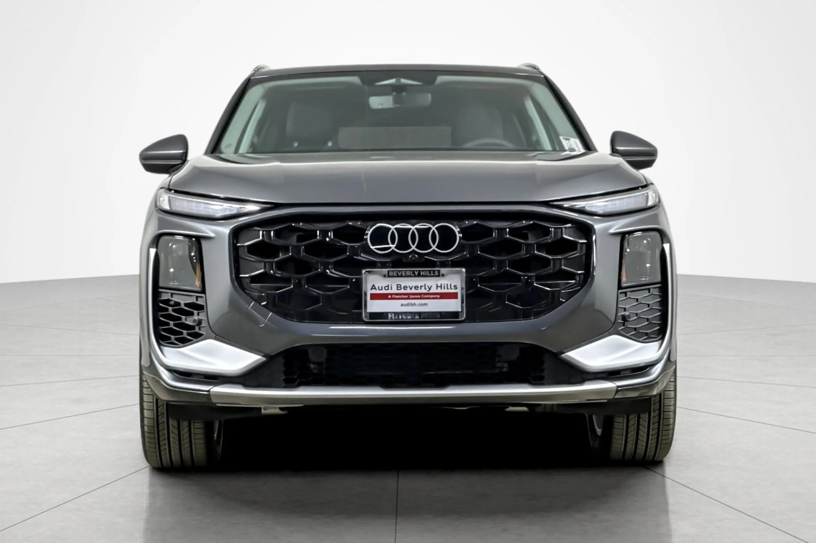 Used 2026 Daytona Gray Pearl Effect Audi S line quattro image 8