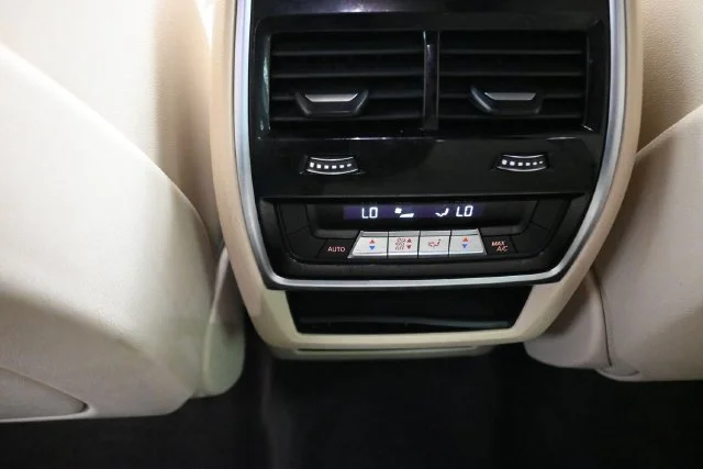 Used 2021 White BMW sDrive40i image 16
