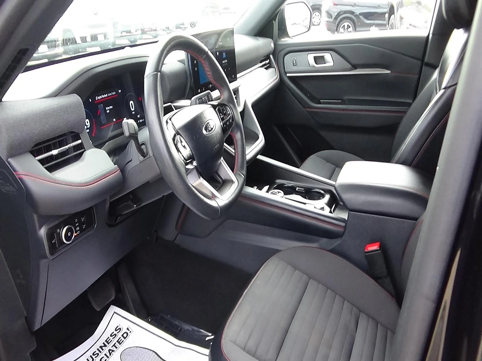 Used 2025 Agate Black (um) Ford ST-Line image 16