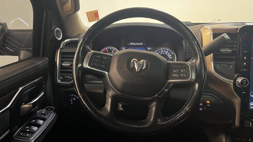 Used 2019 Diamond Black Ram Laramie image 23