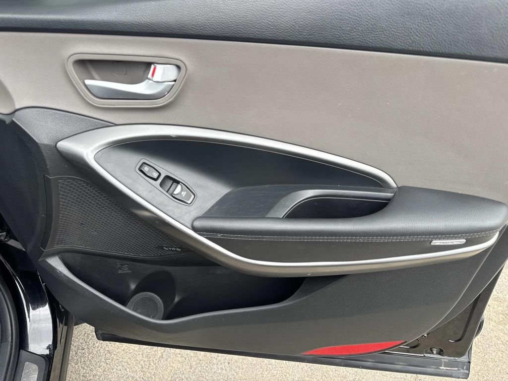 Used 2018 Black Hyundai 2.4 Base image 24
