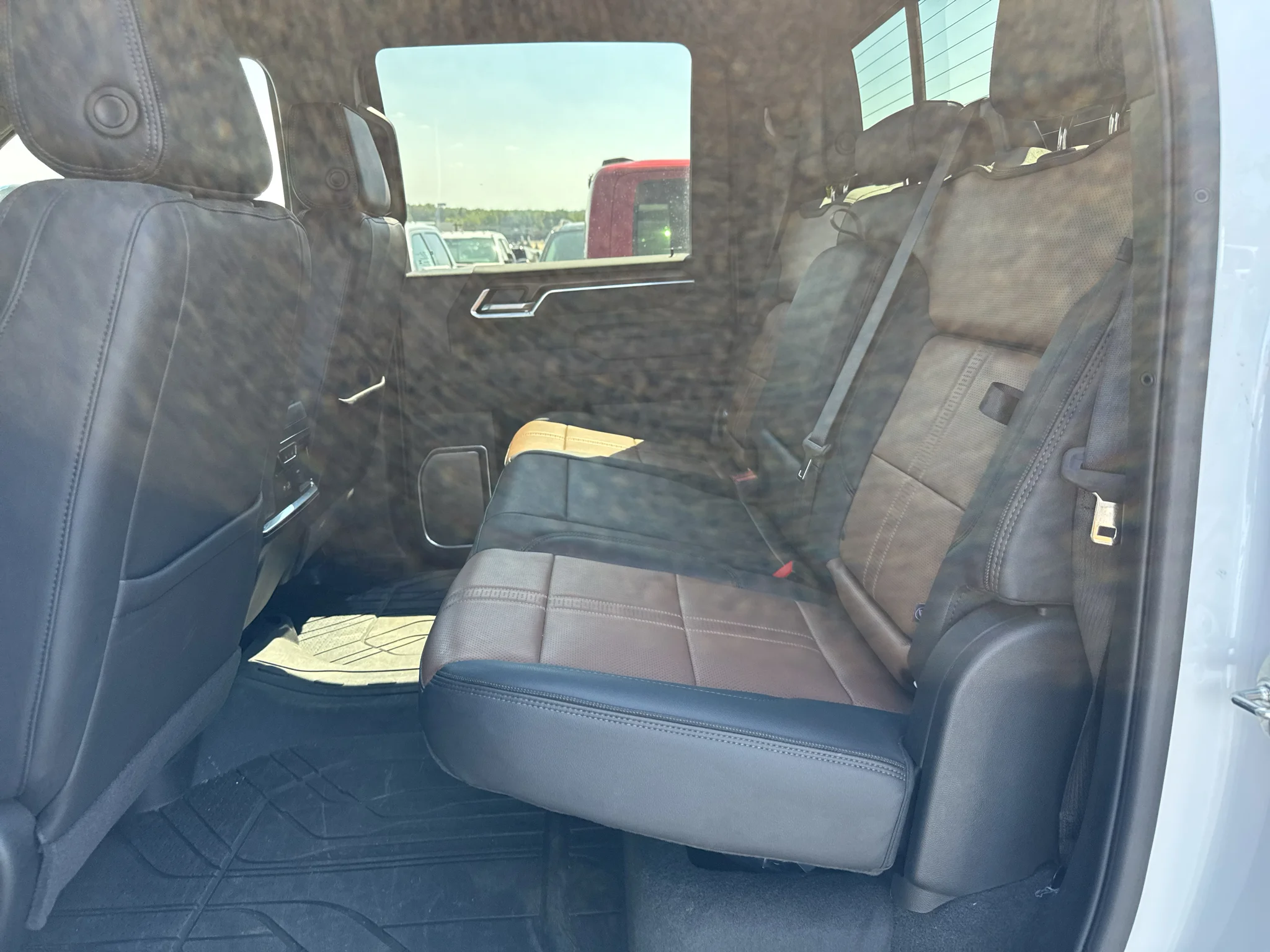 Used 2026 Summit White Chevrolet High Country image 9