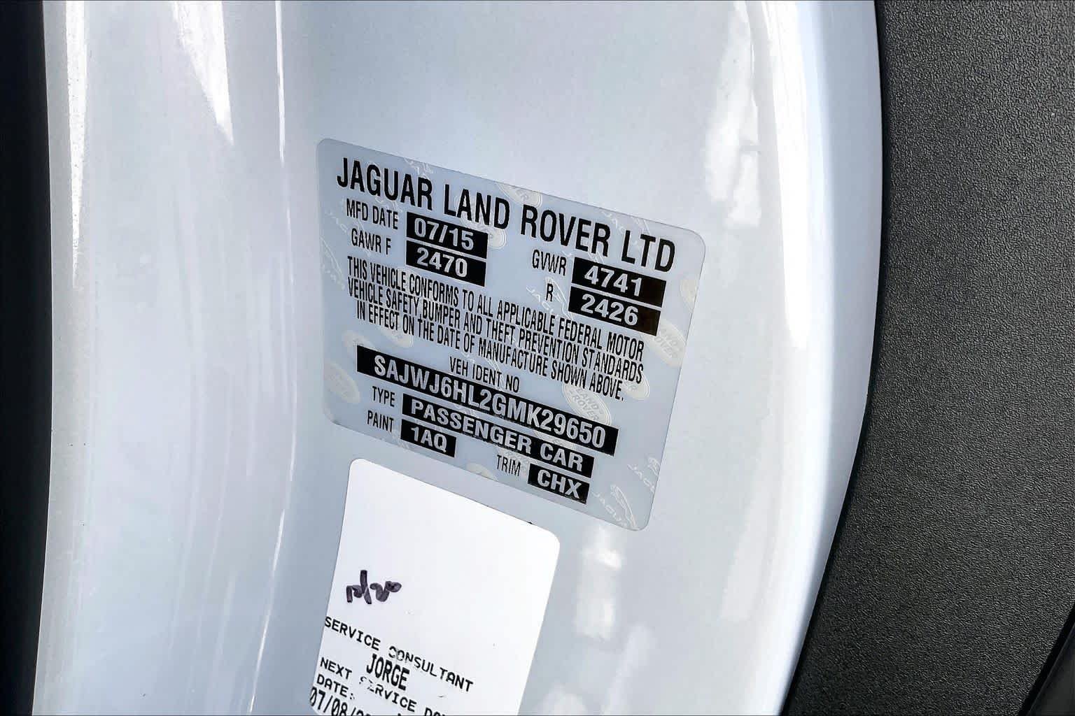 Used 2016  Jaguar R image 29