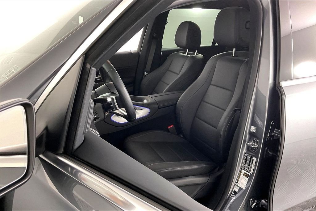 Used 2026 Black Mercedes-Benz GLS 450 image 17