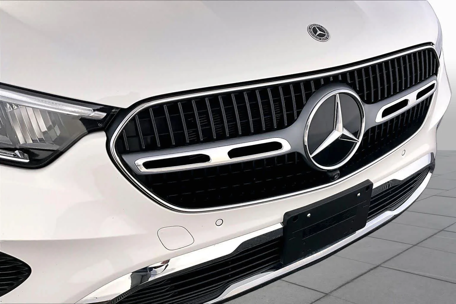 Certified Used 2026 Polar White Mercedes-Benz GLC 300 image 32
