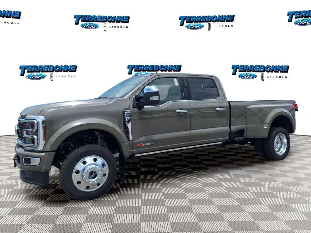 2026 Ford Super Duty F-450® Platinum®